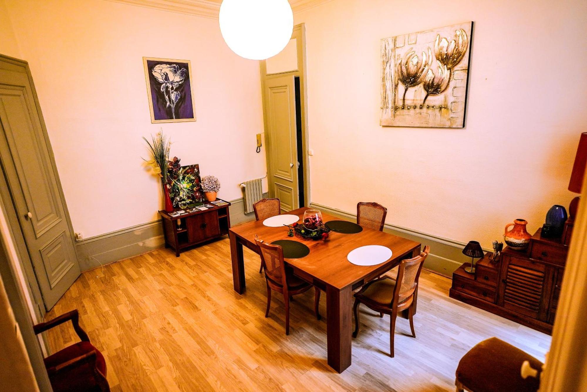 בסאנקון Le St Amour Elegant 2 Chambres *Wifi/Super Centre* מראה חיצוני תמונה